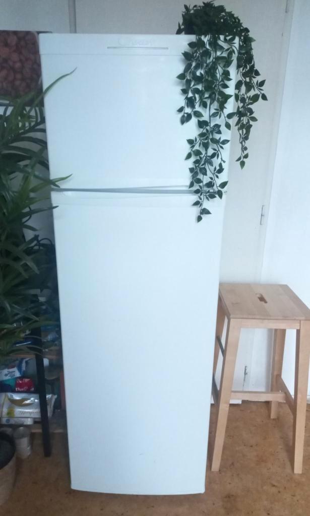 réfrigérateur combiné congélateur A+ livraison GRATUITE, Electroménager, Réfrigérateurs & Frigos, Utilisé, Avec congélateur séparé