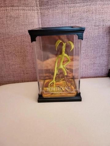 Fantastic Beasts Bowtruckle Officiële Verzamelvitrine beschikbaar voor biedingen