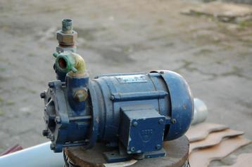 Moteur Acec 0,5 CV - 2860 R/min - avec pompe, Enlèvement, Utilisé