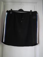 jupe de coloris noir pour femme. Taille élastique 48/50, Comme neuf, Sans marque, Noir, Taille 46/48 (XL) ou plus grande