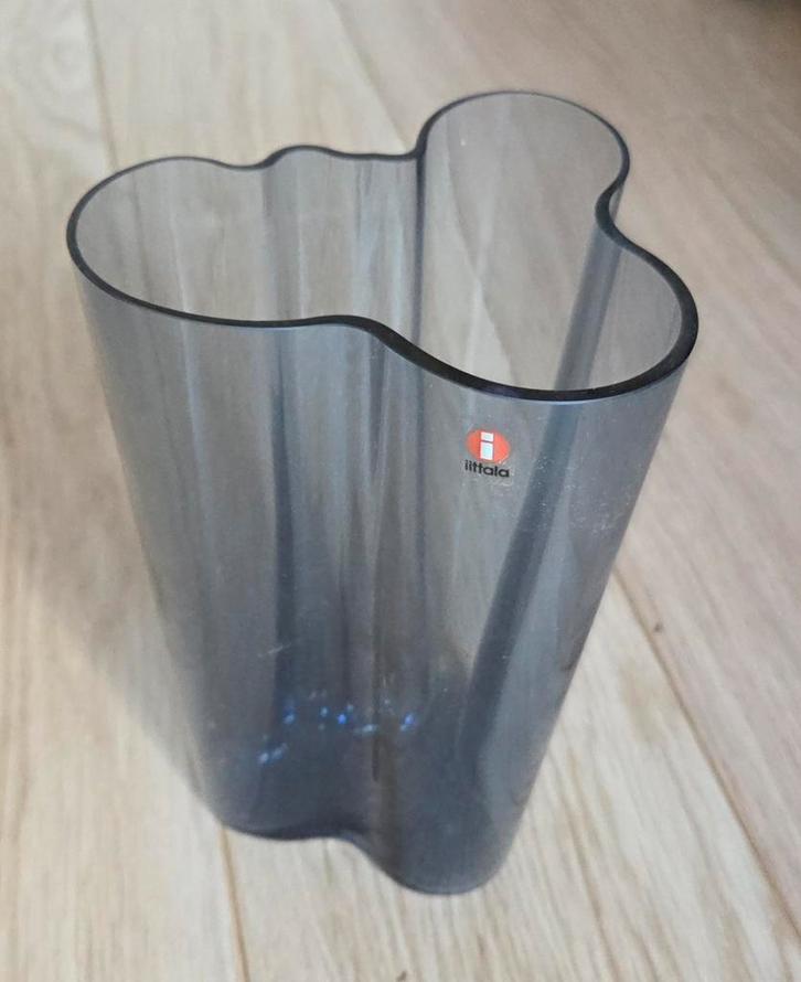 Iittala Aalto Finlandia, Huis en Inrichting, Woonaccessoires | Vazen, Zo goed als nieuw, Glas, Ophalen