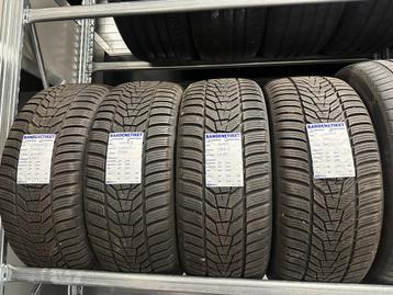 4x DEMO 215-40-18 Hankook A merk Winterbanden ! NIEUWSTAAT! beschikbaar voor biedingen