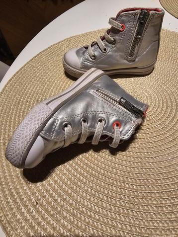 Schoentjes voor meisjes: all-stars. Maat 21. Als nieuw! beschikbaar voor biedingen