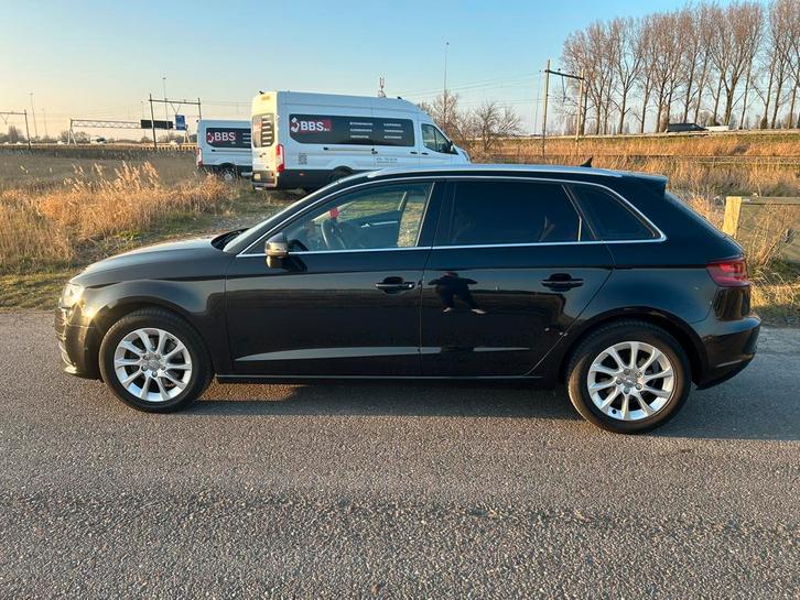 Audi A3 1.6 TDI sportback 2014, Autos, Audi, Particulier, A3, Air conditionné, Diesel, Euro 5, 5 portes, Automatique, Noir, Enlèvement