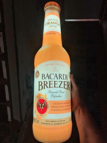 Bacardi breezer 1ste generatie fles lichtreclame  beschikbaar voor biedingen