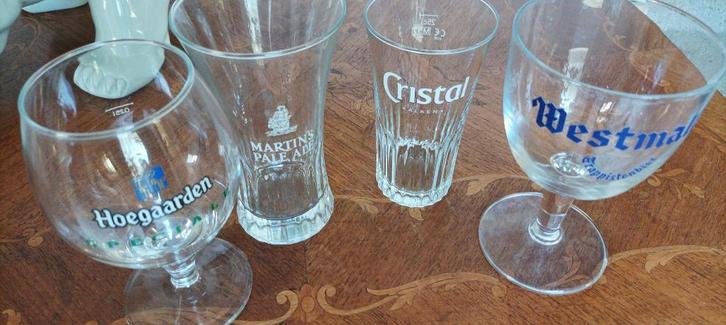 4 verres à bières différents Westmalle, hoogaarden, martin's, Collections, Marques de bière, Utilisé, Verre ou Verres, Enlèvement ou Envoi