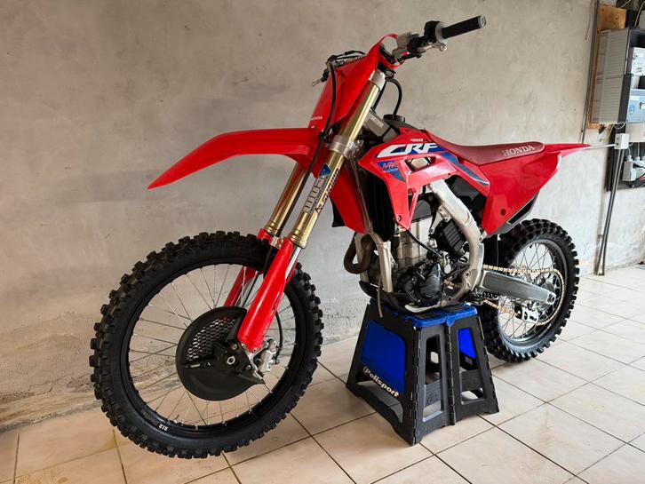Honda CRF 450R 2024, Fietsen en Brommers, Brommers | Crossbrommers, Zo goed als nieuw, Honda, Ophalen