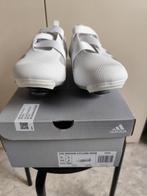 Adidas indoor raceschoenen, Ophalen of Verzenden, Zo goed als nieuw