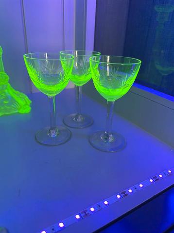 Uranium Val Saint Lambert glazen beschikbaar voor biedingen