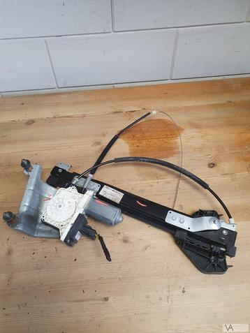 Mitsubishi Colt czc 06 - 09 raammechaniek links achter €350