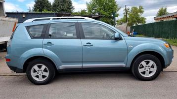 Mitsubishi Outlander 2.0D gekeurd VV car-pass, Auto's, Mitsubishi, 1998 cc, Outlander, Blauw, Leder