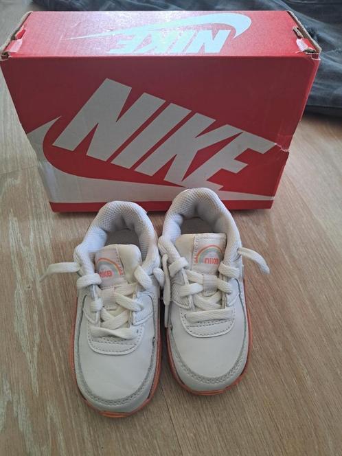 Nike meisjes schoenen! Maat 22, Kinderen en Baby's, Babykleding | Schoentjes en Sokjes, Zo goed als nieuw, Ophalen of Verzenden