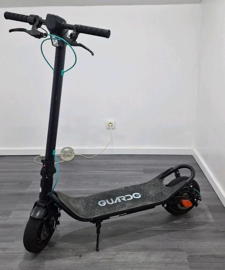 scooter électrique, Fietsen en Brommers, Snorfietsen en Snorscooters, Zo goed als nieuw, Ophalen