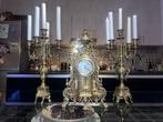 Lot de 2 bougeoirs à 5 bras et horloge de cheminée, Antiquités & Art, Enlèvement