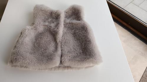 Mouwloos vestje - Maat 104, Kinderen en Baby's, Kinderkleding | Maat 104, Zo goed als nieuw, Jongen of Meisje, Trui of Vest, Ophalen of Verzenden