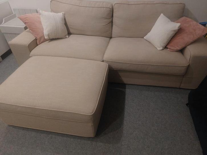 Ikea Kivik beige zetel 3-zit, Huis en Inrichting, Zetels | Complete zithoeken, Zo goed als nieuw, Ophalen