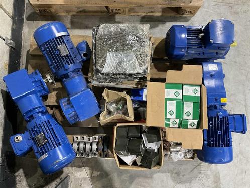 Elektromotoren, reducties, kettingaandrijvingen, lagers, Doe-het-zelf en Bouw, Elektriciteit en Kabels, Zo goed als nieuw, Ophalen