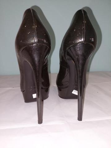 652C* Casadei - sexy pumps van lakleer hakken 15 cm (39) beschikbaar voor biedingen