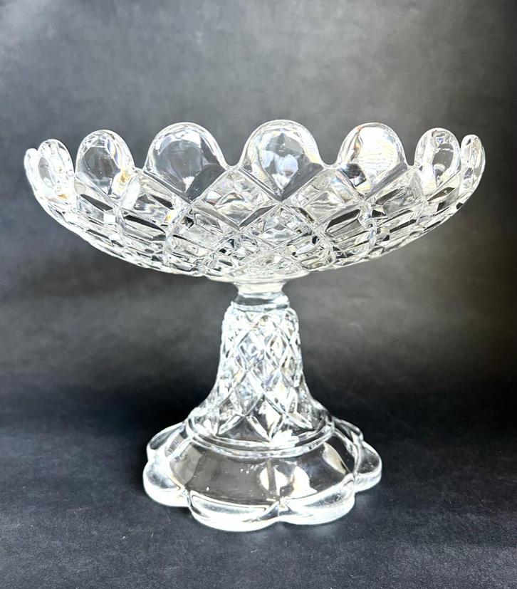 Baccarat kristal grote schaal op voet 21cm hoog, Antiek en Kunst, Antiek | Glaswerk en Kristal, Ophalen of Verzenden