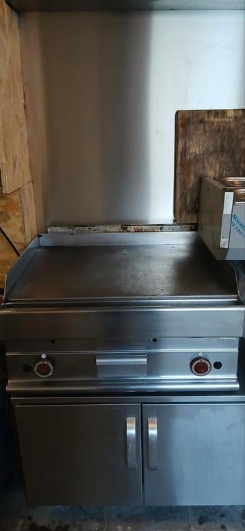 grillplaat / bakplaat met Rvs kast  beschikbaar voor biedingen