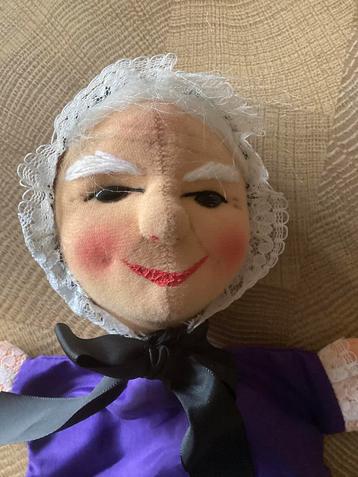 Kersa handpop oma - vintage beschikbaar voor biedingen
