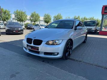 Bmw 330xi SPORT LINE •PANO •AUTOMAAT• •CRUISE• PROPERE STAAT beschikbaar voor biedingen