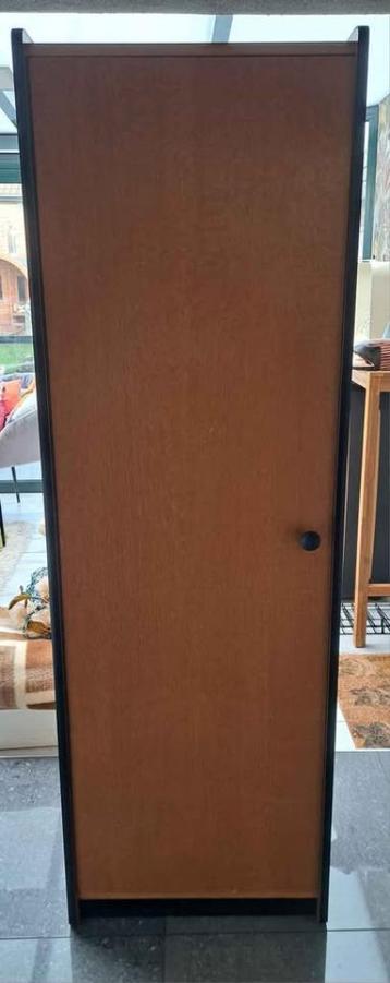 Vintage kast beschikbaar voor biedingen