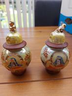 Vintage Japanse Satsuma Moriage vaasjes, Ophalen of Verzenden