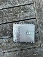 Vintage sigaretten doosje, Collections, Articles de fumeurs, Briquets & Boîtes d'allumettes, Enlèvement ou Envoi, Comme neuf