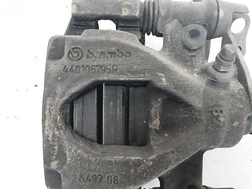 REMKLAUW LINKS ACHTER Renault Master IV (FV) (440106795R), Auto-onderdelen, Remmen en Aandrijving, Renault, Gebruikt