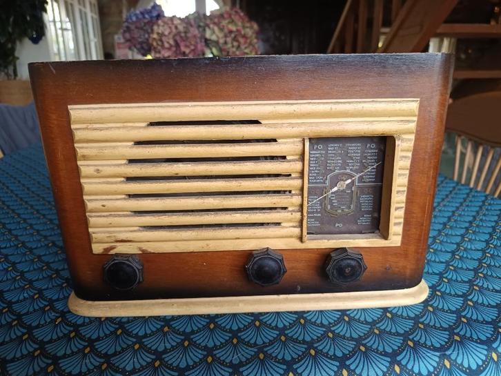 Oude franse radio, Antiek en Kunst, Antiek | Tv's en Audio, Verzenden