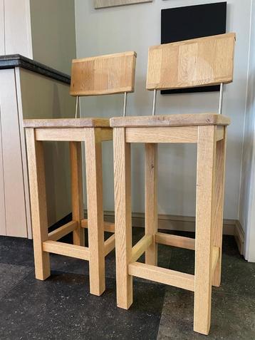 barkrukken beschikbaar voor biedingen