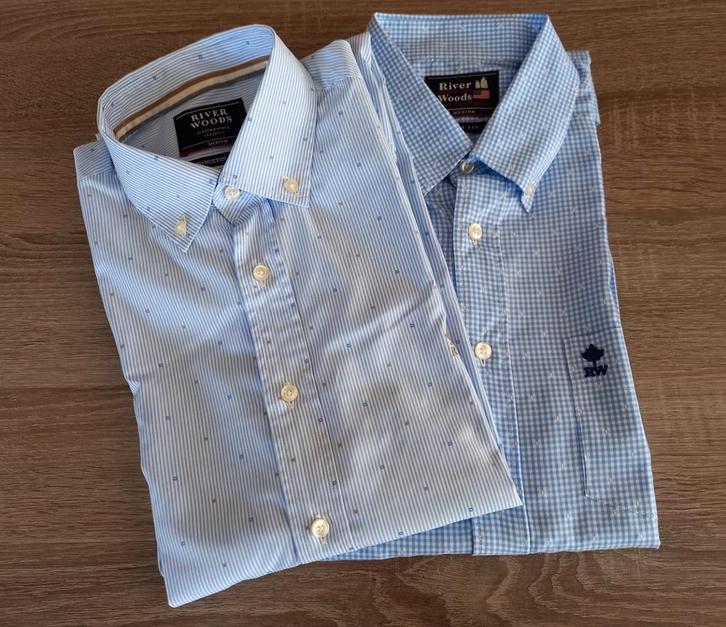 Herenhemden River Woods - Medium - 2 stuks - BLauw-Zie Tekst, Kleding | Heren, Overhemden, Zo goed als nieuw, Halswijdte 39/40 (M)