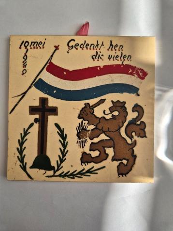 Herdenkingsplaquette 10 mei 1940 "Gedenkt hen die vielen"  beschikbaar voor biedingen