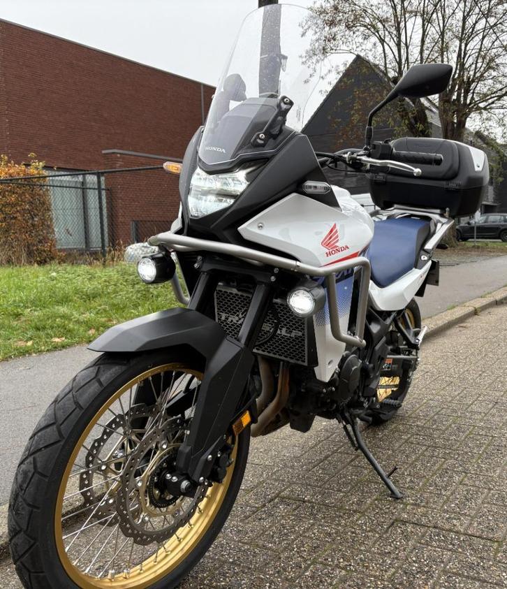 Honda Transalp XL750, Motoren, Motoren | Honda, Particulier, Overig, meer dan 35 kW, 2 cilinders, ABS, LED Verlichting, Traction Control