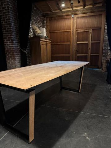 Eiken moderne tafel, Huis en Inrichting, Tafels | Eettafels, Ophalen, Zo goed als nieuw