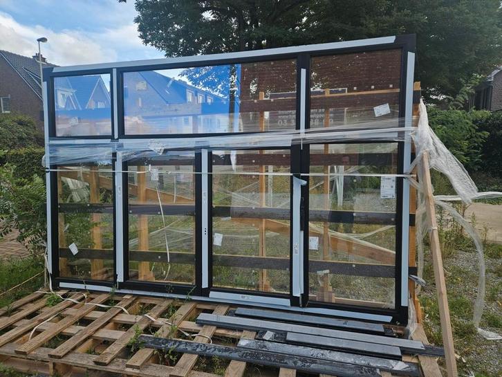 Pvc raam Aluplast Ideal 5000, 2 vleugels, zwart, 333×215 cm, Doe-het-zelf en Bouw, Raamkozijnen en Schuifdeuren, Ophalen of Verzenden