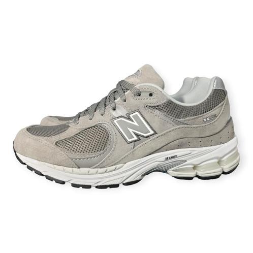 New Balance 2002R Grey White - 43 - M2002RJM, Kleding | Heren, Schoenen, Nieuw, Sneakers, Overige kleuren, Verzenden