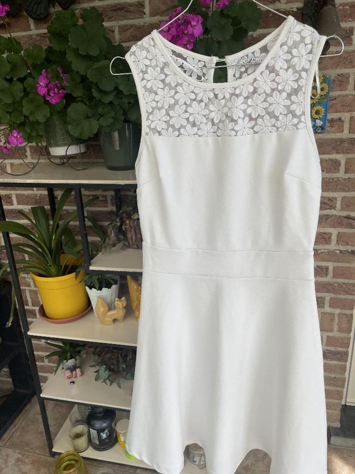 prachtige feestkleedjes, Kleding | Dames, Jurken, Zo goed als nieuw, Maat 34 (XS) of kleiner, Wit, Ophalen