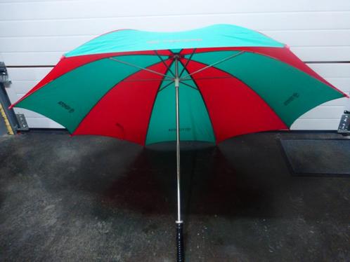 2 Grands parapluies vert et rouge, NEUFS, Bijoux, Sacs & Beauté, Parapluies, Neuf, Autres couleurs, Enlèvement ou Envoi