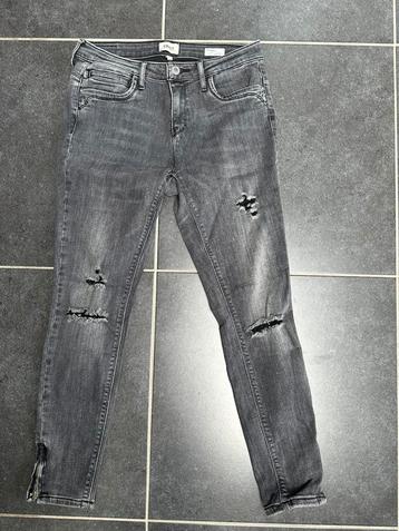 Jeansbroek ONLY beschikbaar voor biedingen