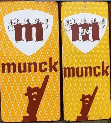 Dit rechtse bord gezocht van Munck pils brouwerij De Gomme 