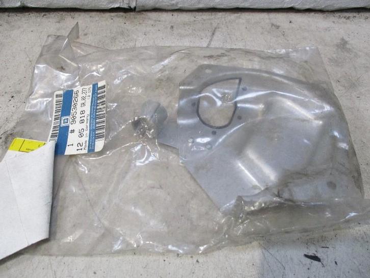 DYNAMO schild Opel Astra F (53 / 54 / 58 / 59) (90530266), Auto-onderdelen, Motor en Toebehoren, Opel, Gebruikt