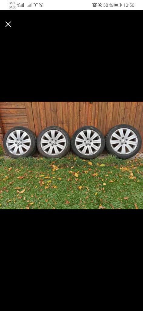 Jantes et pneus hiver Continental d'origine Skoda, Autos, Skoda, Particulier, Superb, Enlèvement