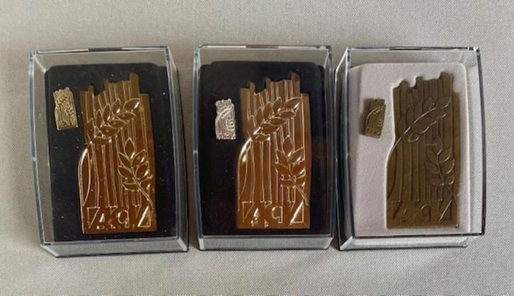Te koop: eretekens ACV, Verzamelen, Militaria | Algemeen, Overige soorten, Lintje, Medaille of Wings, Ophalen of Verzenden