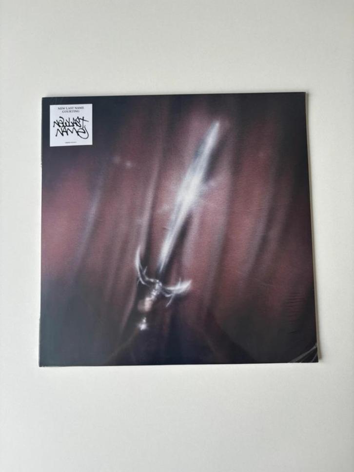 Courting - New Last Name (LP) (Coloured Vinyl), Cd's en Dvd's, Vinyl | Rock, Nieuw in verpakking, Poprock, Ophalen of Verzenden