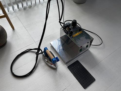 Compacta Pro stoominstallatie, Elektronische apparatuur, Strijkijzers en Strijkplanken, Zo goed als nieuw, Strijkijzer met snoer