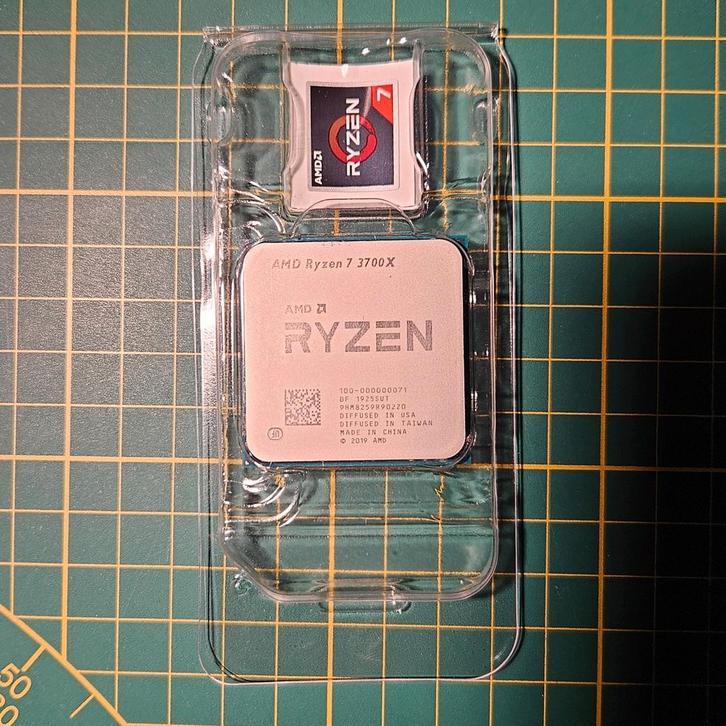 AMD Ryzen 7 3700X CPU, Computers en Software, Processors, Zo goed als nieuw, 8-core, 4 Ghz of meer, Ophalen of Verzenden