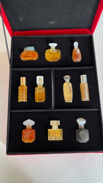 Collection vintage parfum miniatures Estée Lauder