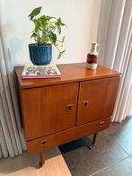 vintage kastje in Scandinavische stijl, Ophalen